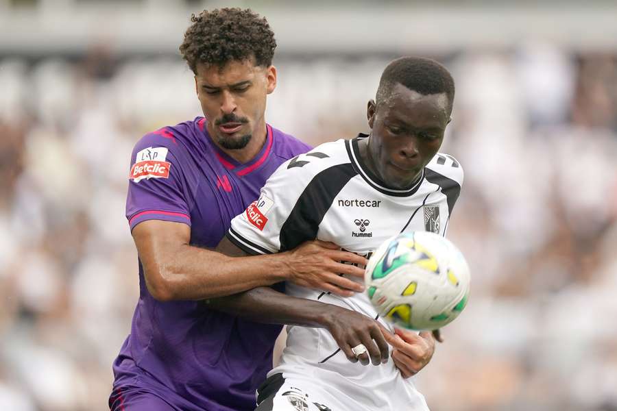 Alioune Ndoye ao serviço do Vitória SC Alioune Ndoye ao serviço do Vitória SC