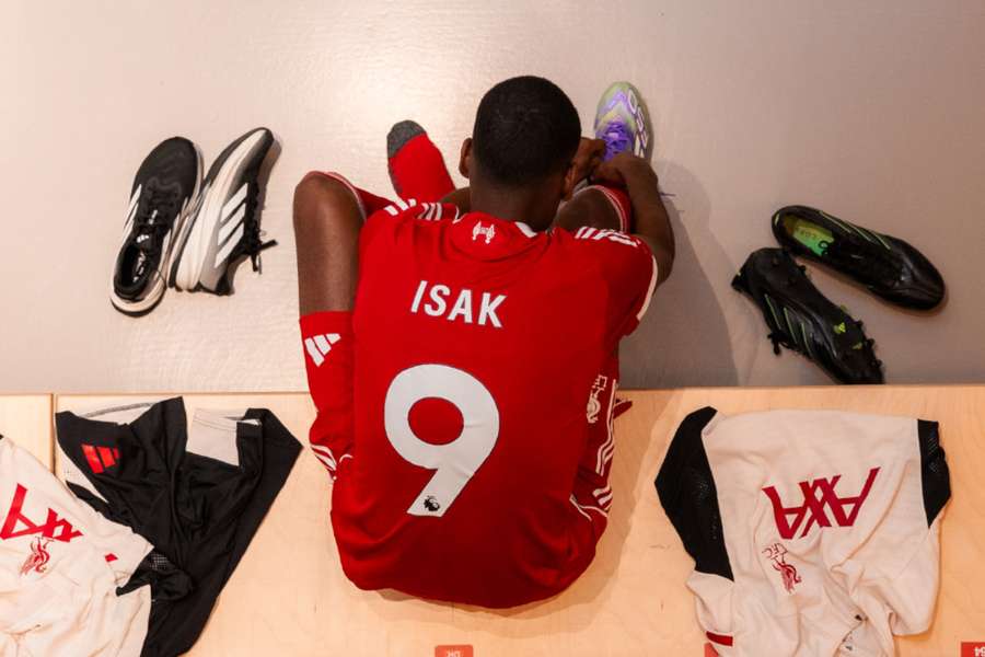 Alexander Isak signed for Liverpool after a dramatic window