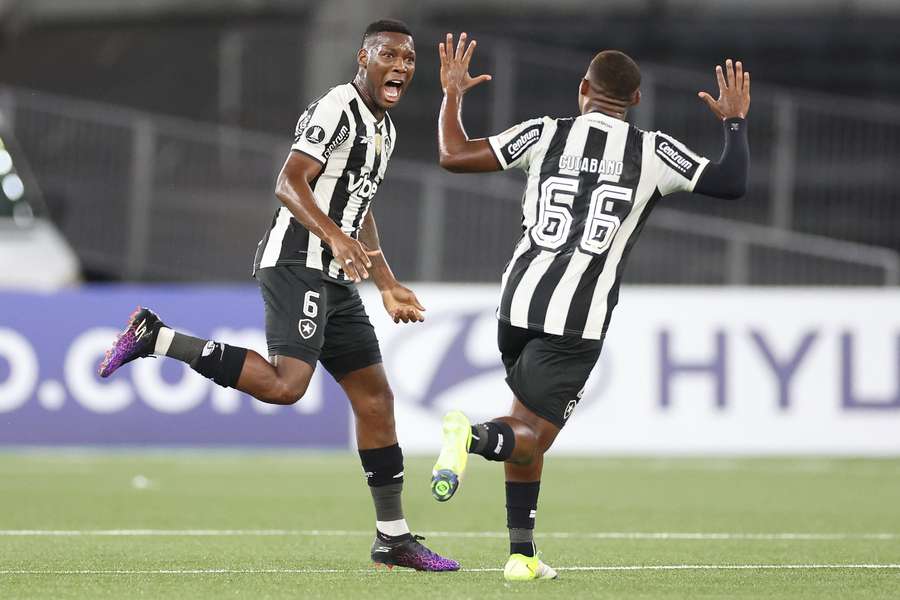Patrick de Paula abriu o caminho para a vitória do Botafogo