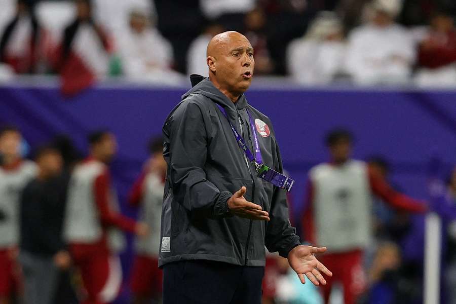  Qatar coach Marquez Lopez reacts during the Asian Cup Round of 16