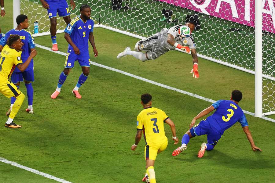 Ekvádorci nedokázali Rooma v bráně Curacaa překonat. Ekvádorci nedokázali Rooma v bráně Curacaa překonat.