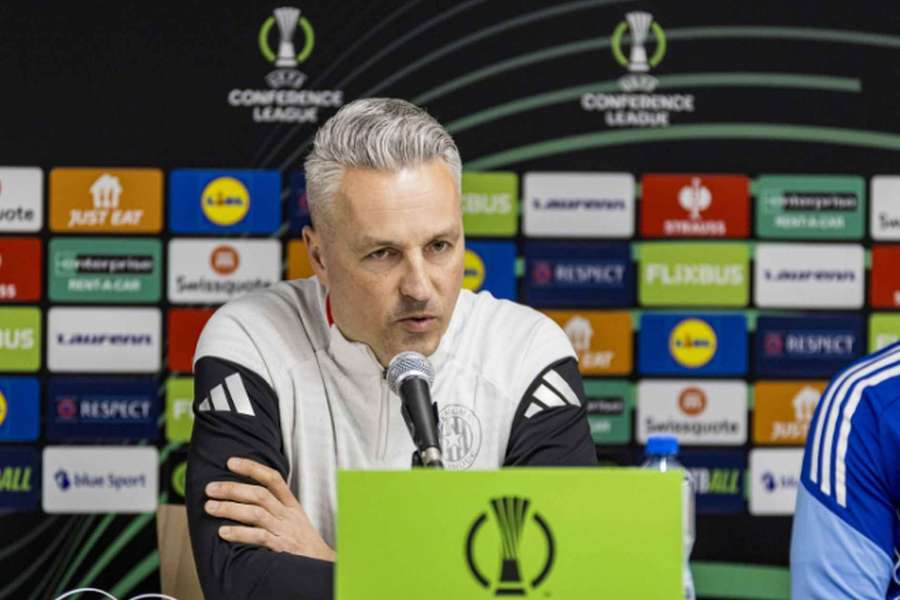 Trenér Sigmy Olomouc Tomáš Janotka.