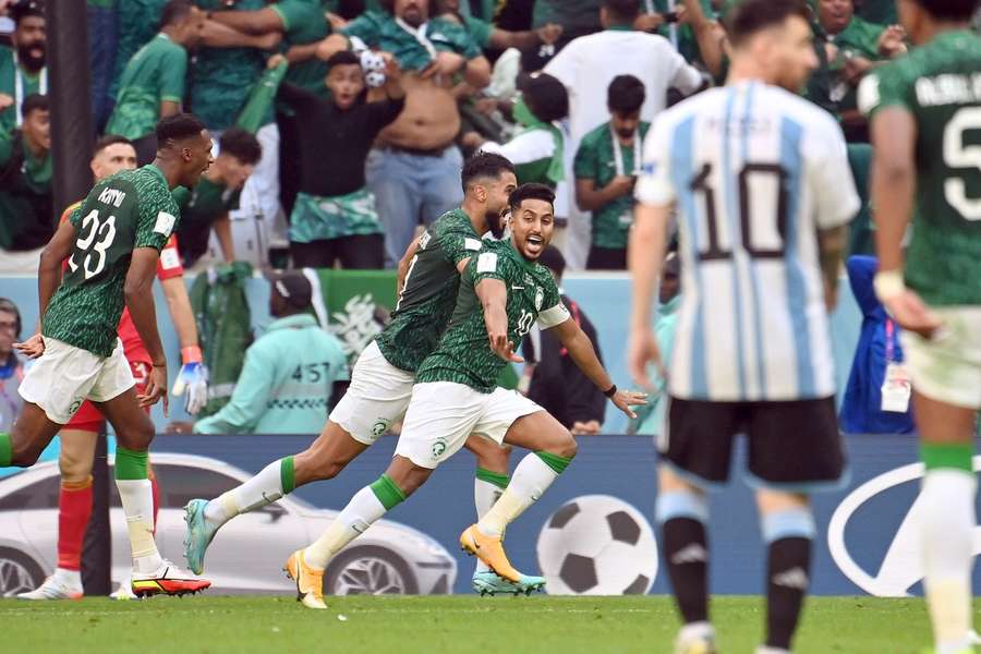 Messi ziet de Saudi's feesten