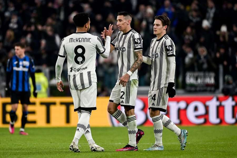 Weston McKennie se va alătura inițial celor de la Leeds sub formă de împrumut