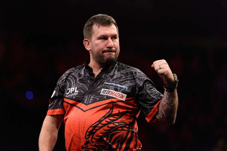 Jonny Clayton baut seine Tabellenführung weiter aus.