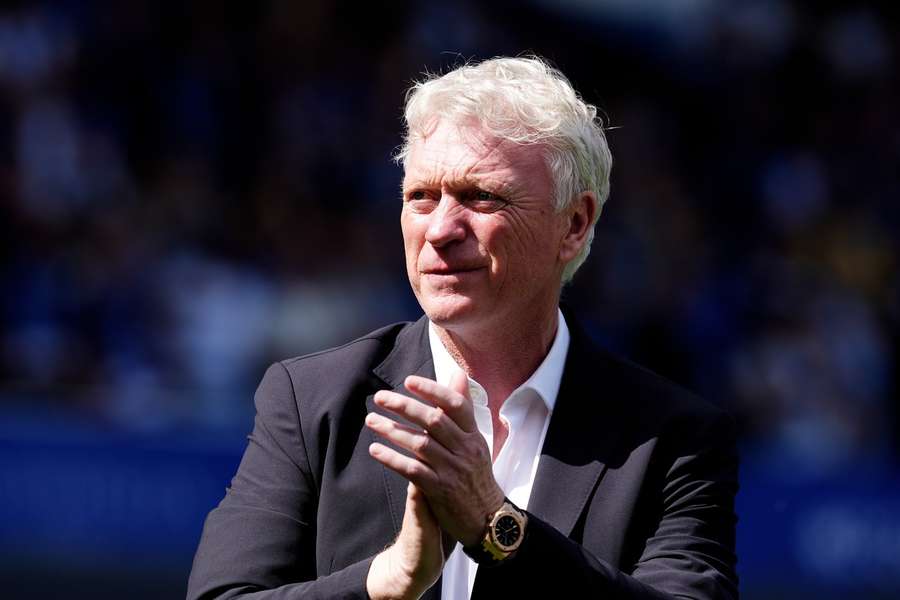 Moyes confirms Doucoure is leaving Everton and has "had a better offer from elsewhere"