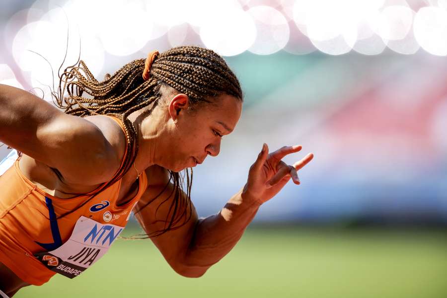 Tasa Jiya in actie op de 200 meter tijdens de vijfde dag van de wereldkampioenschappen atletiek