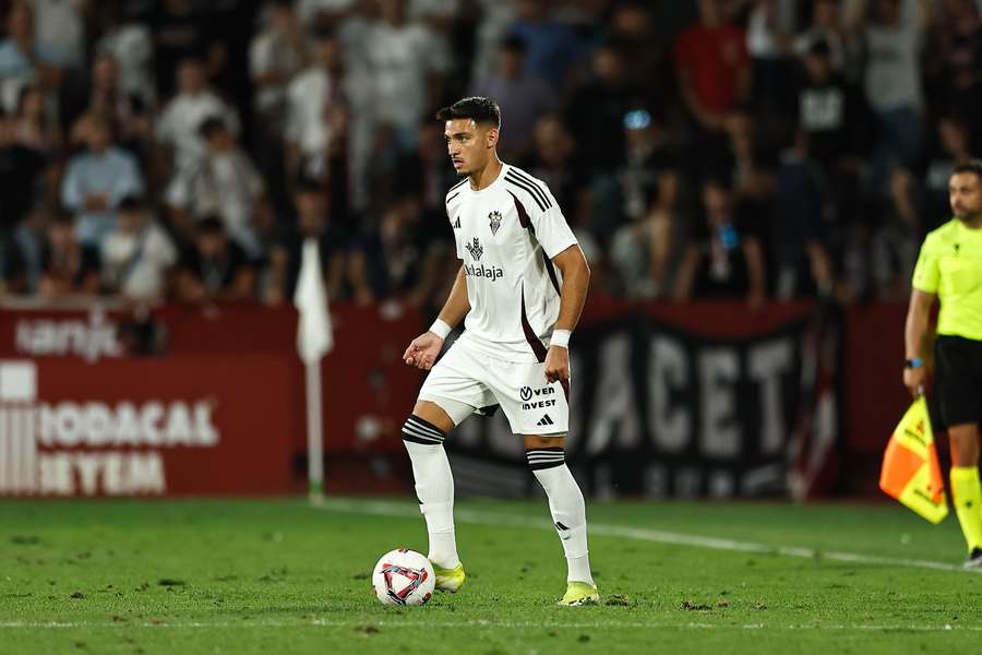Nabil Touaizi rescindiu com o Albacete