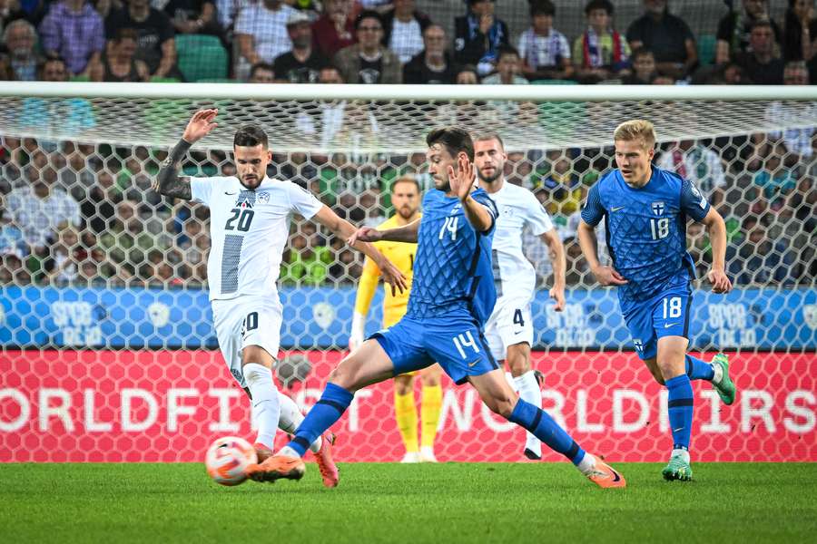 Slovenien moser Finland og sætter Danmark ekstra under pres i EM-kvalifikation