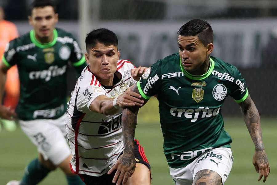 Dudu abriu o placar para o Palmeiras, mas Fla empatou