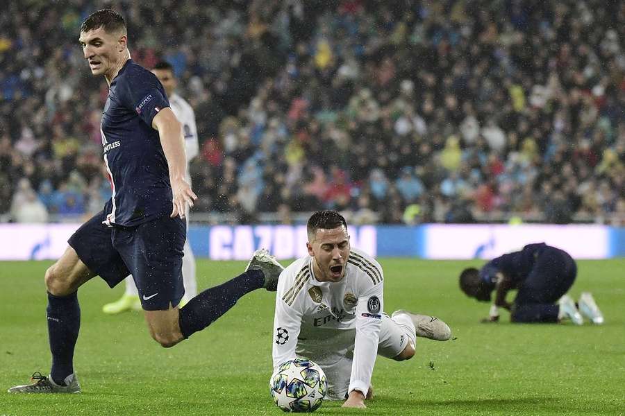 Thomas Meunier kontuzjował Edena Hazarda 26 listopada 2019 roku na Santiago Bernabéu. 