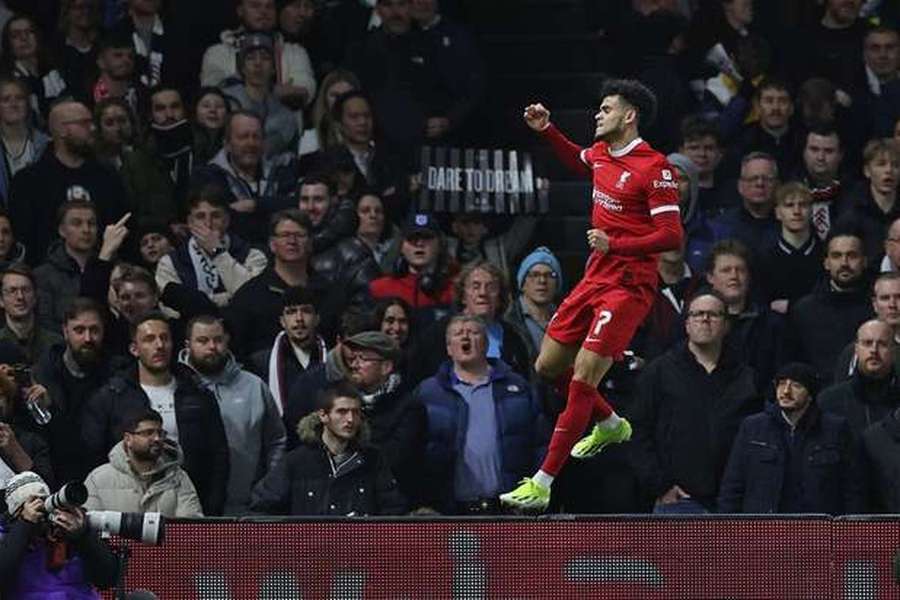 Luis Díaz fez o golo do Liverpool aos 11 minutos