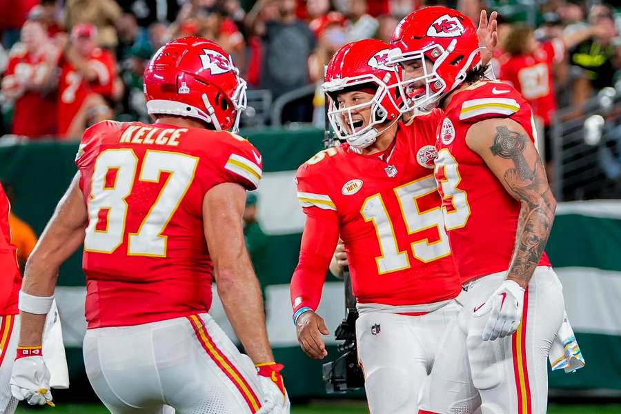 Patrick Mahomes (15) en tight end Travis Kelce (87) hebben wat goed te maken na vorige week