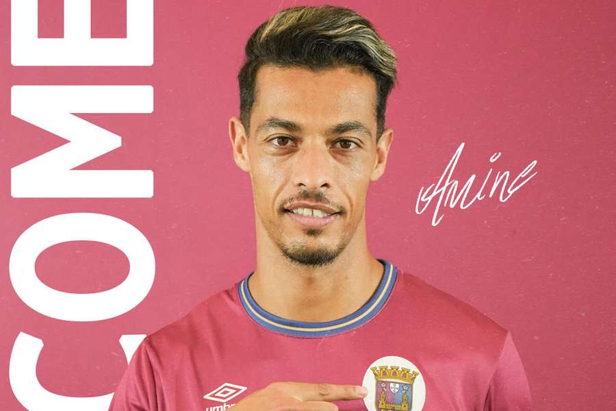 Amine regressa a Portugal