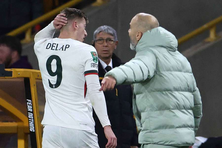 Enzo Maresca remonstrates with Liam Delap after his red card against Wolves Enzo Maresca remonstrates with Liam Delap after his red card against Wolves