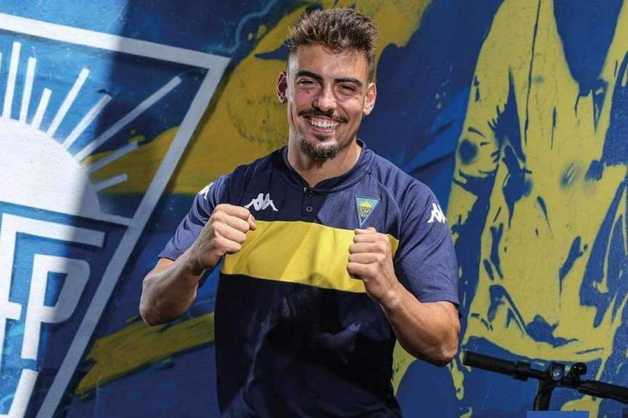 Rodrigo Martins rescindiu com o Estoril e assinou a custo zero com o Portimonense