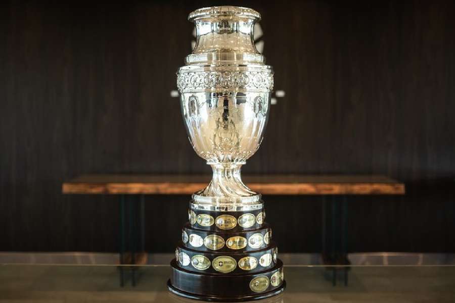 Icônico troféu da Copa América voltará a ser entregue ao campeão nesta edição 