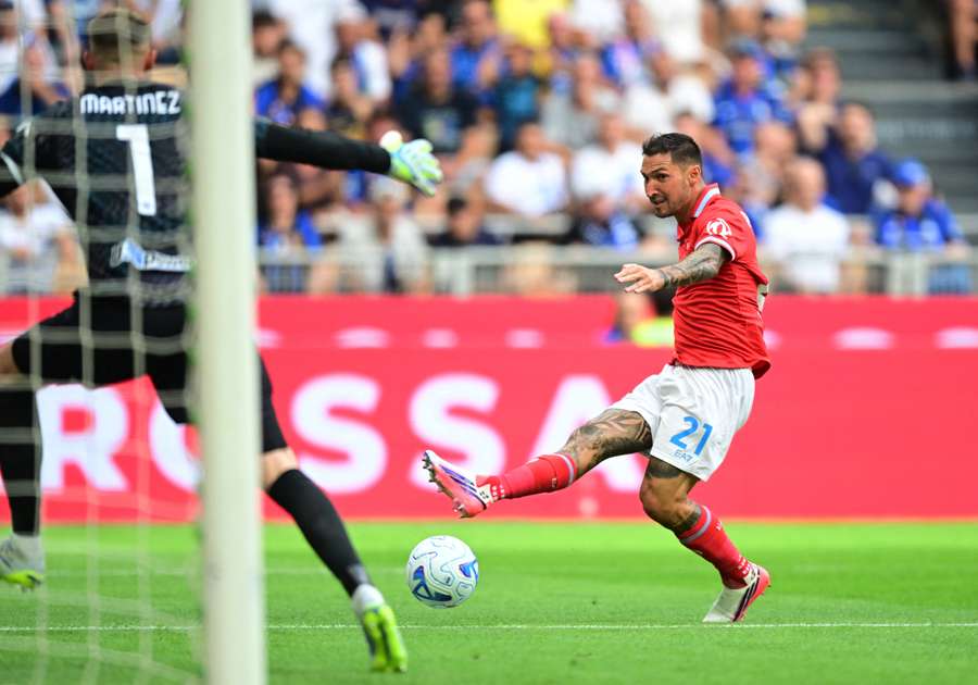 Il tiro di Politano Il tiro di Politano