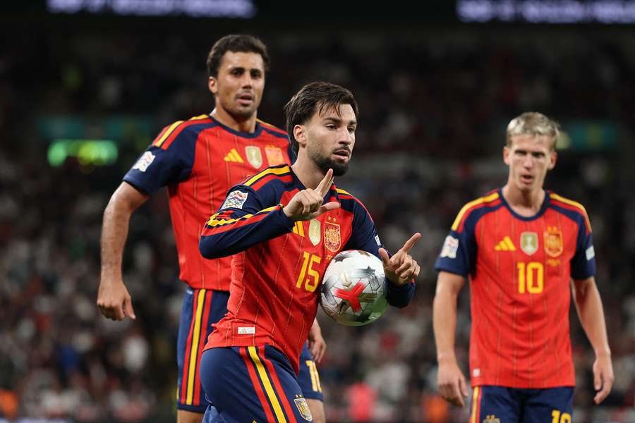 La Spagna ha rimontato e battuto l'Inghilterra in un thriller da cinque gol a Wembley