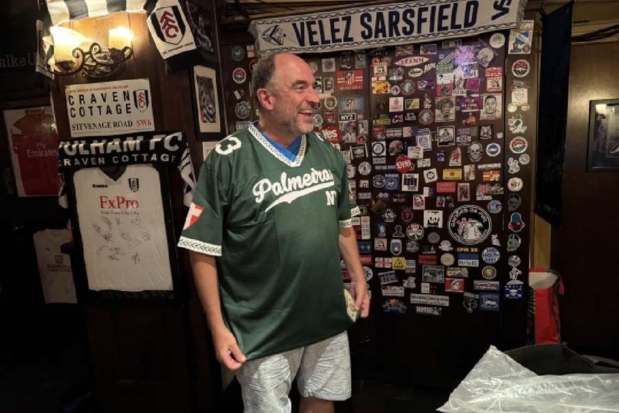 Torcedor do Palmeiras adquire camisa de futebol americano especial da Palmeiras NY para o Mundial