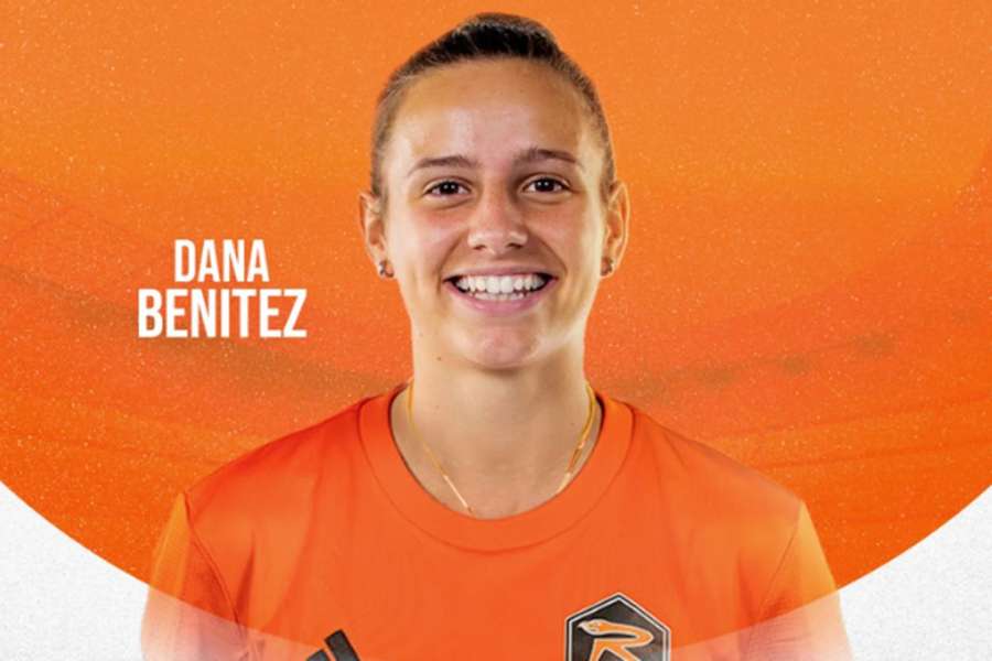 Dana Benítez oficializada no Racing Power