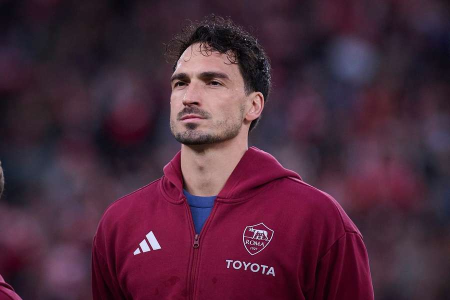 Hummels sigue bajo contrato en la Roma