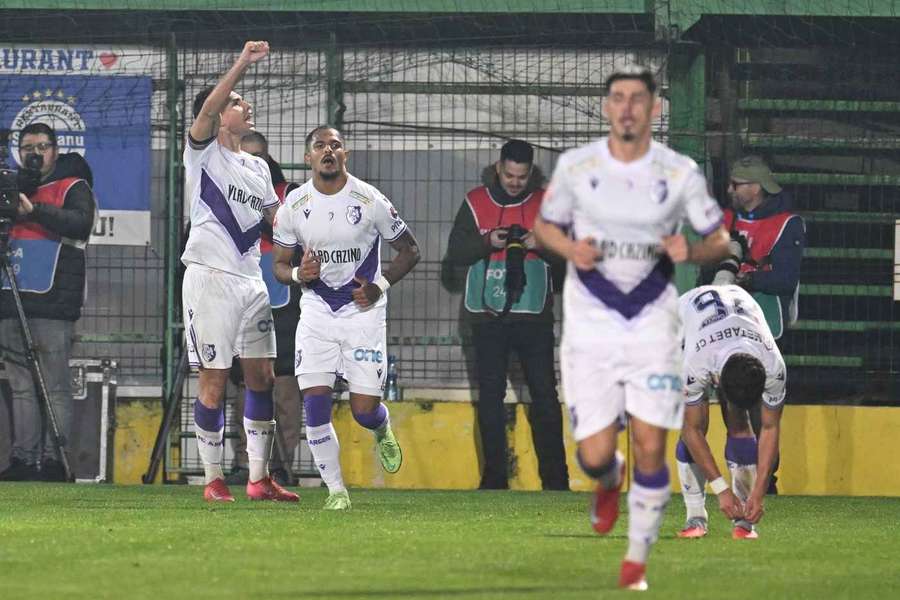 LIVE Cupa României: FC Argeș - Gloria Bistrița LIVE Cupa României: FC Argeș - Gloria Bistrița