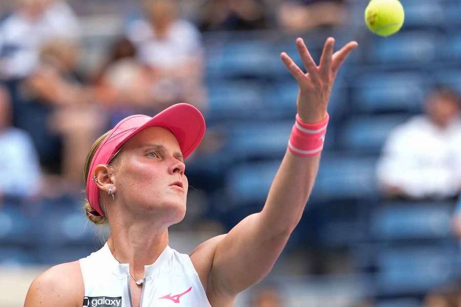 Suzan Lamens could not get past Emiliana Arango in Beijing