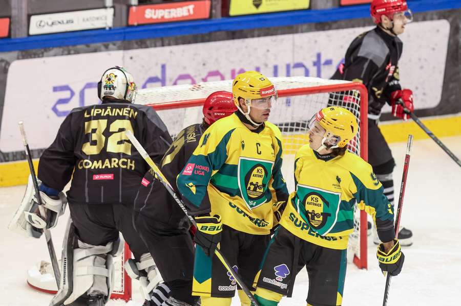 Lider lepszy od mistrza, emocjonujące starcie w Toruniu. Pewna wygrana beniaminka Lider lepszy od mistrza, emocjonujące starcie w Toruniu. Pewna wygrana beniaminka