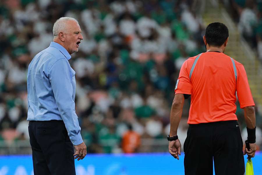 Graham Arnold reacts during Iraq's 0-0 draw against Saudi Arabia