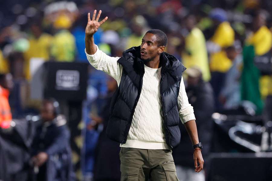 Rulani Mokwena makes surprise exit from MC Alger ahead of move to top side