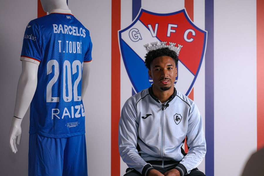 Tidjany Touré renovou até 2029