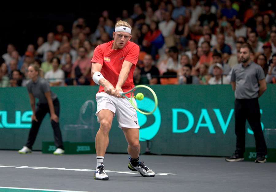 Davidovich Fokina in action against Djokovic