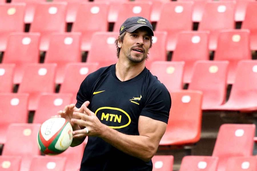 Eben Etzebeth, da África do Sul, durante o treino