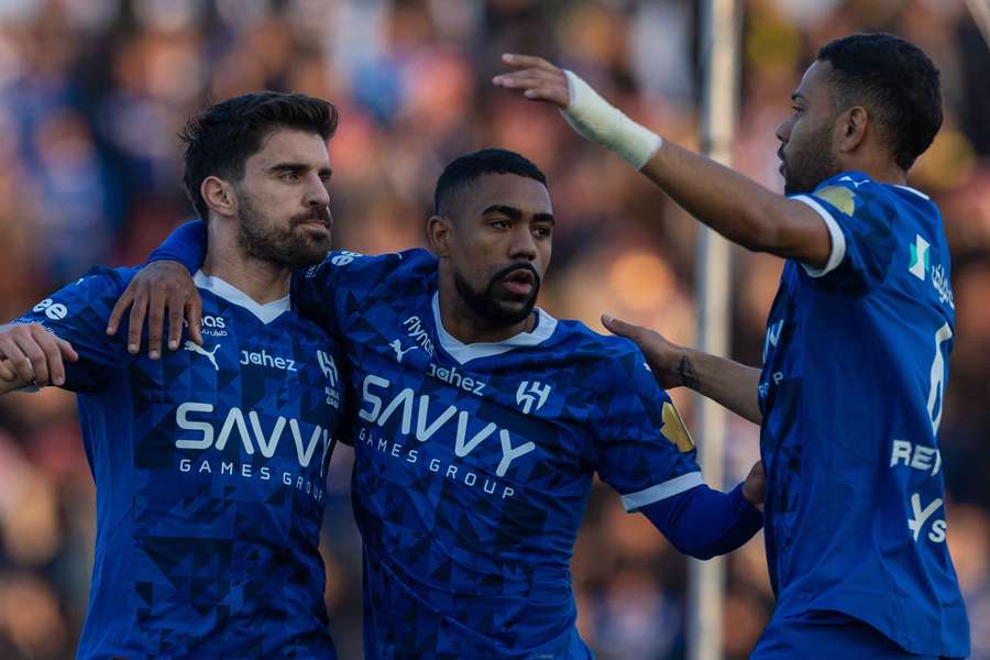 Al-Hilal deitou e rolou em frágil adversário da liga saudita