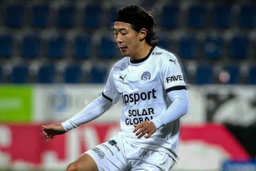 Slovácko vyvázalo Kim Sung-pina ze smlouvy. Záložníka čeká povinná vojenská služba Slovácko vyvázalo Kim Sung-pina ze smlouvy. Záložníka čeká povinná vojenská služba