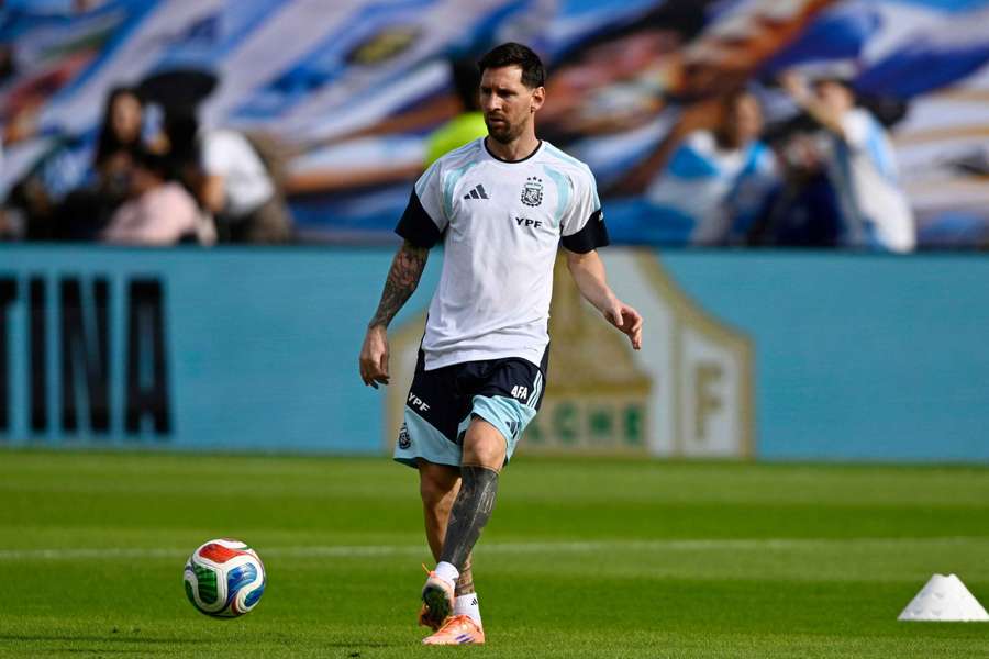 Lionel Messi during training with Argentina Lionel Messi during training with Argentina