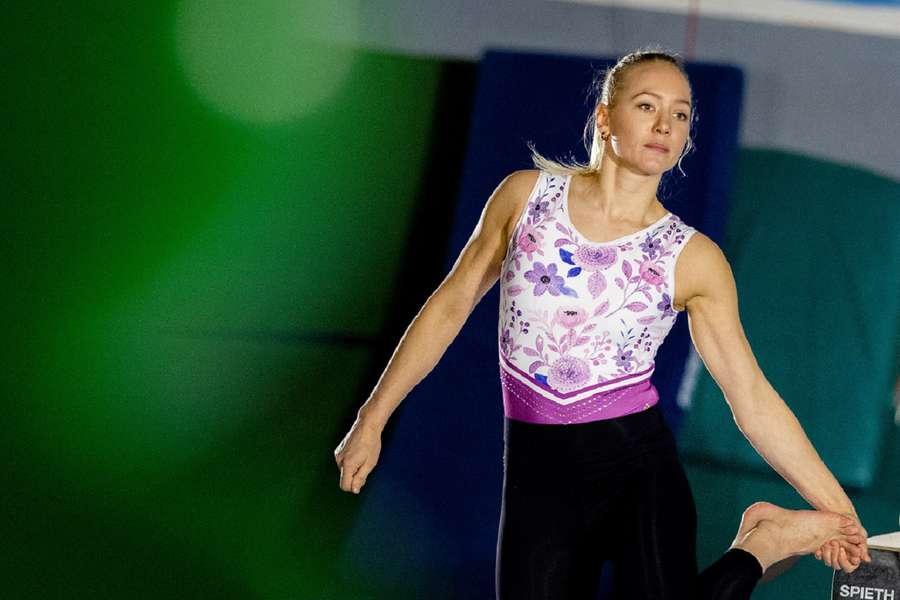 Lieke Wevers in actie tijdens een open dag van de Top Turnacademie Achterhoek