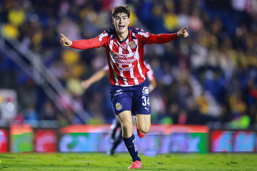 Armando ‘Hormiga’ González con el Mundial y Europa a la vista