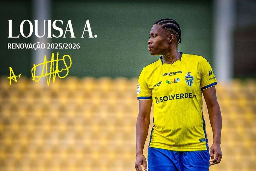 Louisa Aniwaa prolonga ligação ao clube de Vila Nova de Gaia
