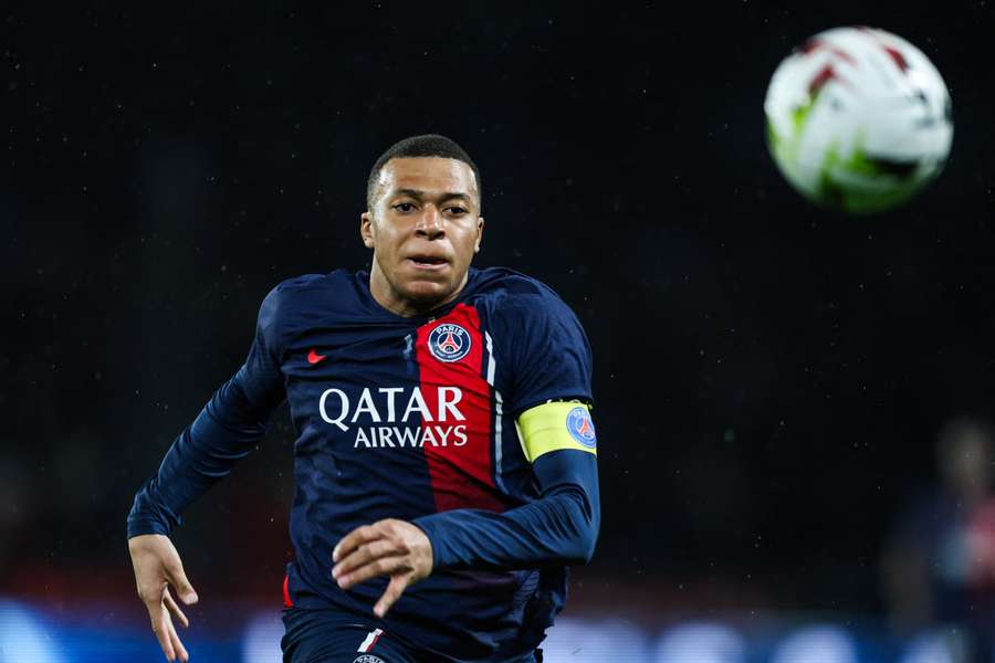 Kylian Mbappé em ação com a camisola do Paris SG