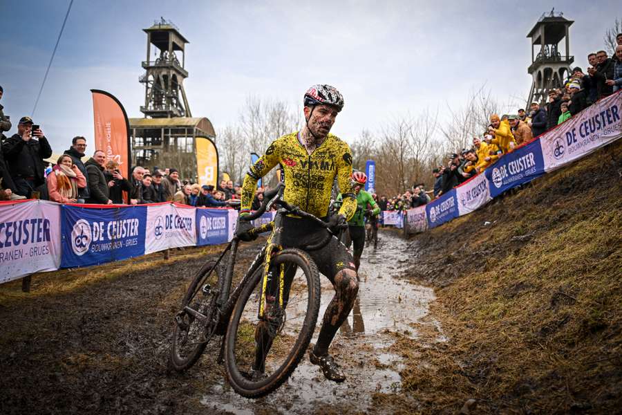 Wout Van Aert relève le défi.