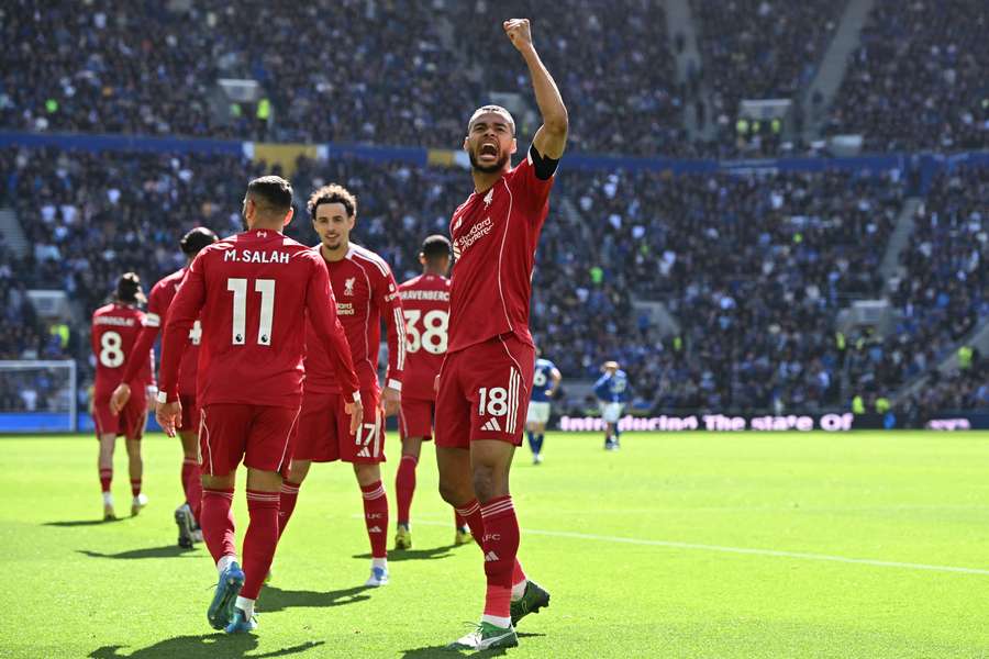Mohamed Salah poslal Liverpool proti Evertonu do vedení 1:0.