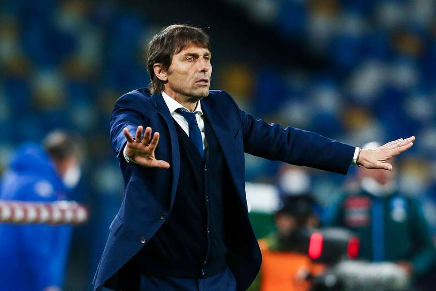 Antonio Conte is de nieuwe trainer van Napoli