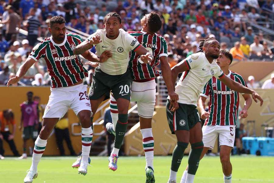 Chelsea porazila Fluminense 2:0 a postoupila do finále MS klubů.