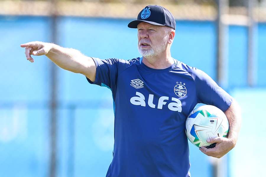 Mano Menezes trocou o Flu pelo Grêmio em apenas 5 rodadas