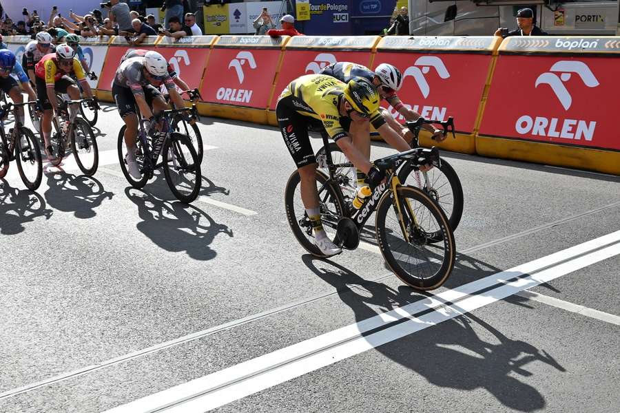 Kooij finiszujący po zwycięstwo podczas pierwszego etapu Tour de Pologne