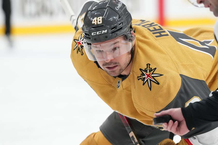 Hertl dal zatím v sezoně čtyři góly. Hertl dal zatím v sezoně čtyři góly.