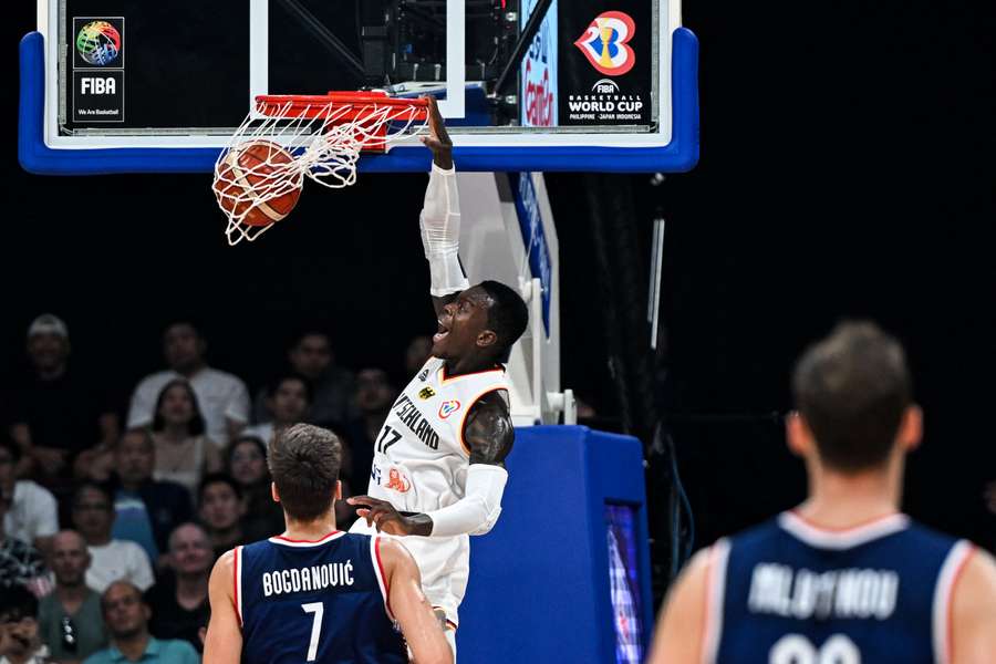 Dennis Schröder werd met 28 punten topscorer van de WK-finale en werd uitgeroepen tot MVP