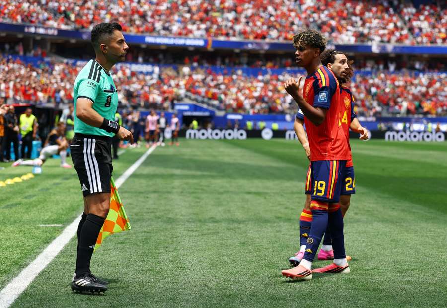 Spain's Marc Cucurella and Lamine Yamal speak with referee after their first goal is disallowed Spain's Marc Cucurella and Lamine Yamal speak with referee after their first goal is disallowed